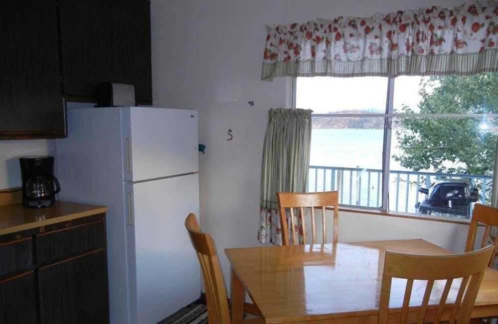 Blue Fish Cove Resort Clearlake Oaks Екстериор снимка