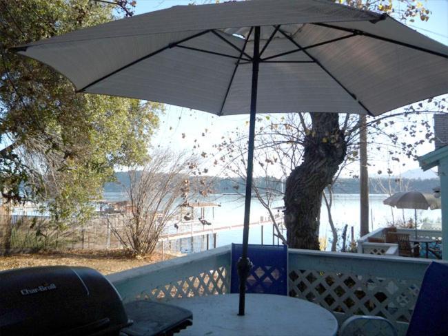 Blue Fish Cove Resort Clearlake Oaks Екстериор снимка