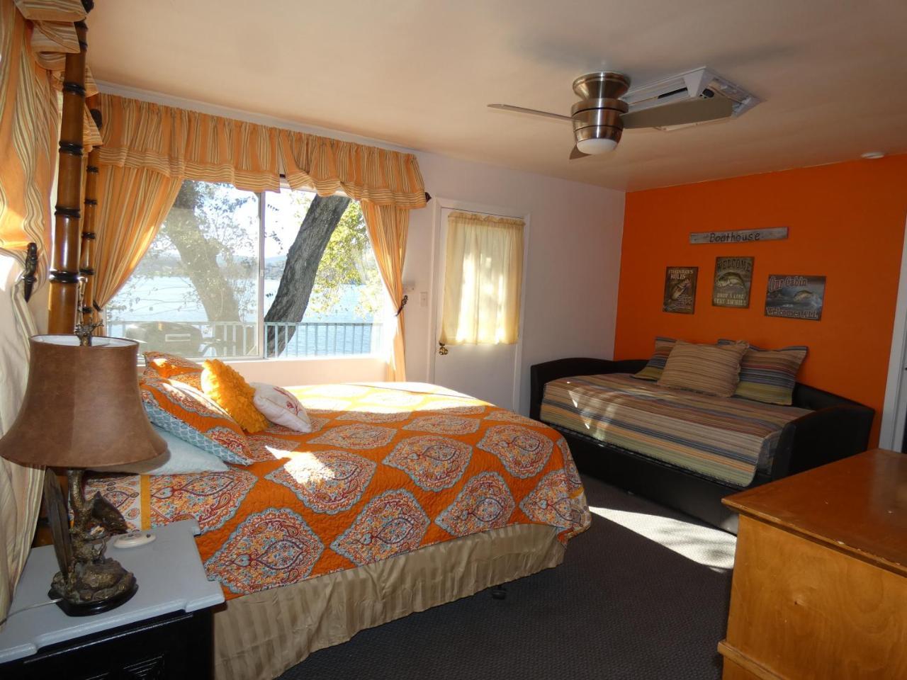 Blue Fish Cove Resort Clearlake Oaks Екстериор снимка